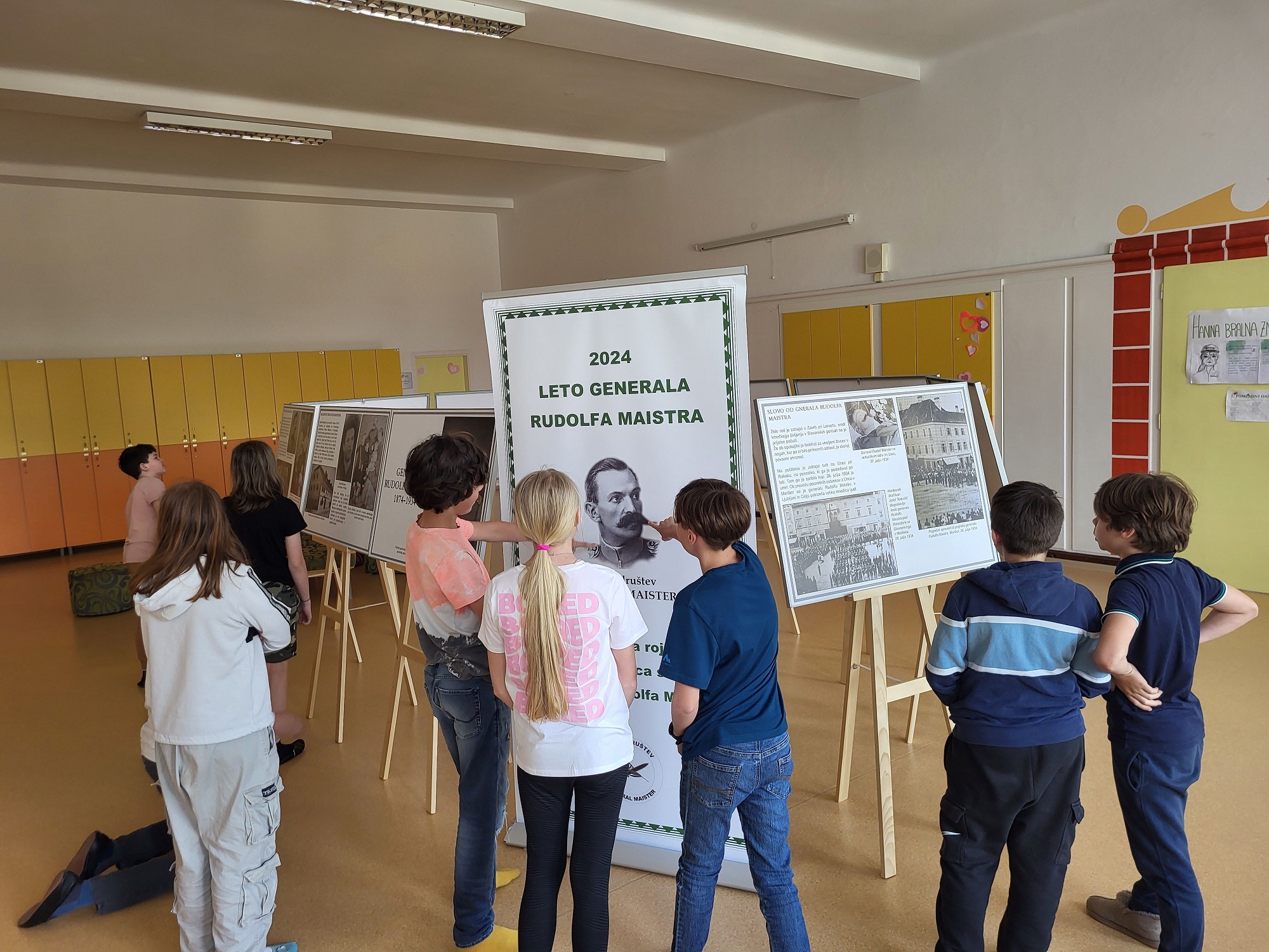 image from Razstava o Rudolfu Maistru in bojih za severno mejo na OŠ Janeza Puharja Kranj